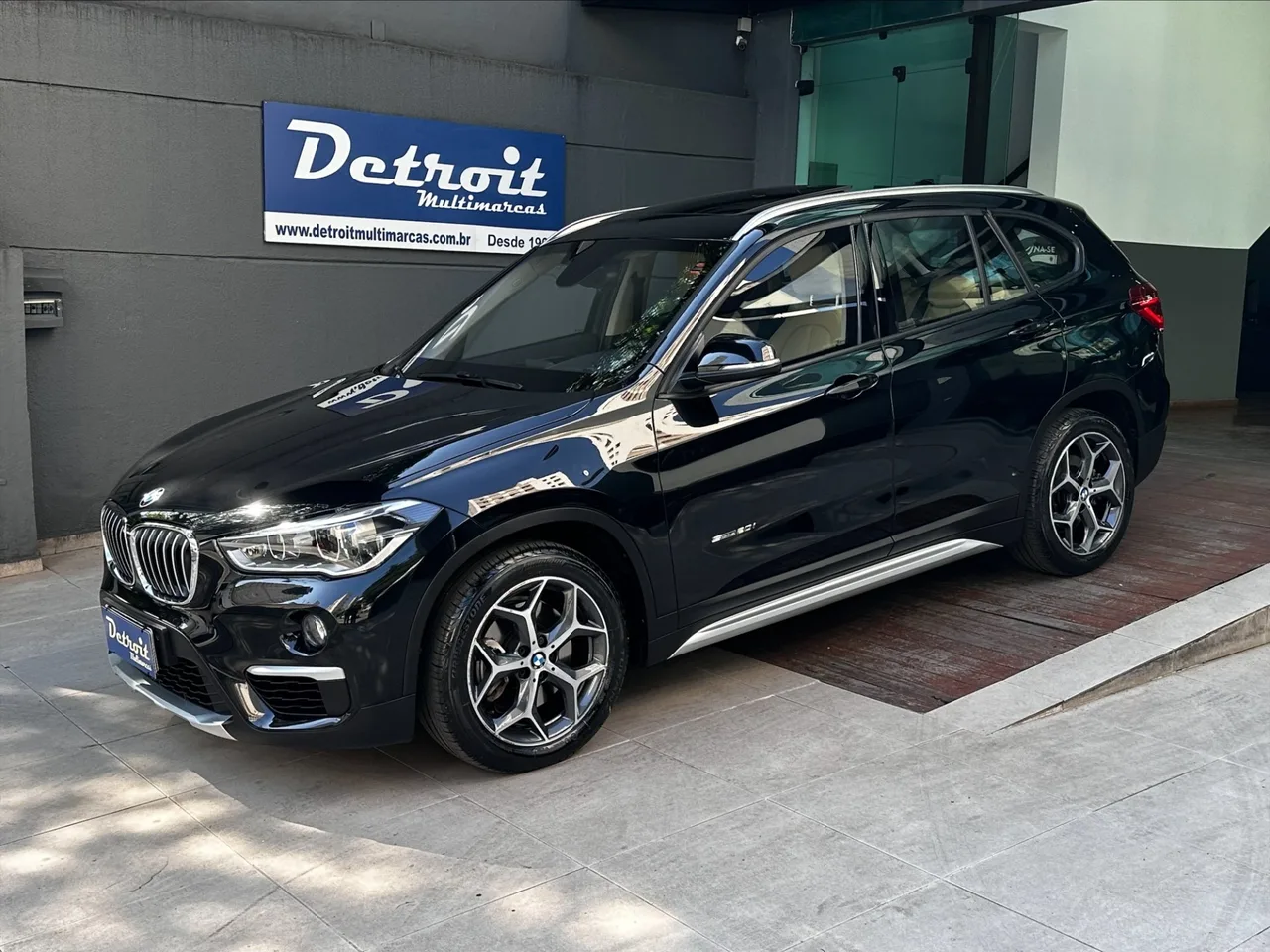 BMW X1 2.0 16V TURBO ACTIVEFLEX SDRIVE20I X-LINE 4P AUTOMÁTICO